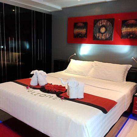 Absolute Bangla Suites Patong Екстер'єр фото