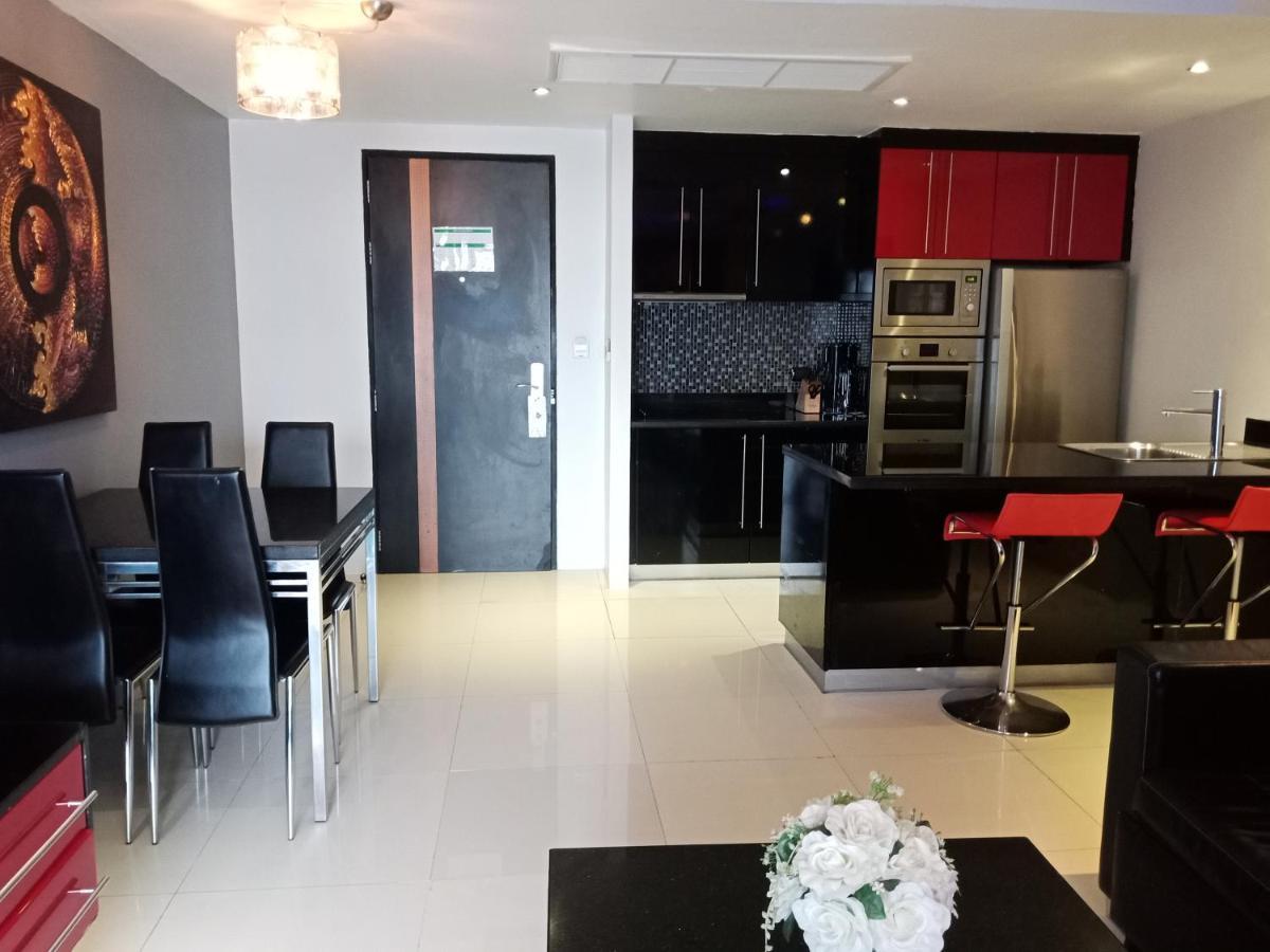 Absolute Bangla Suites Patong Екстер'єр фото