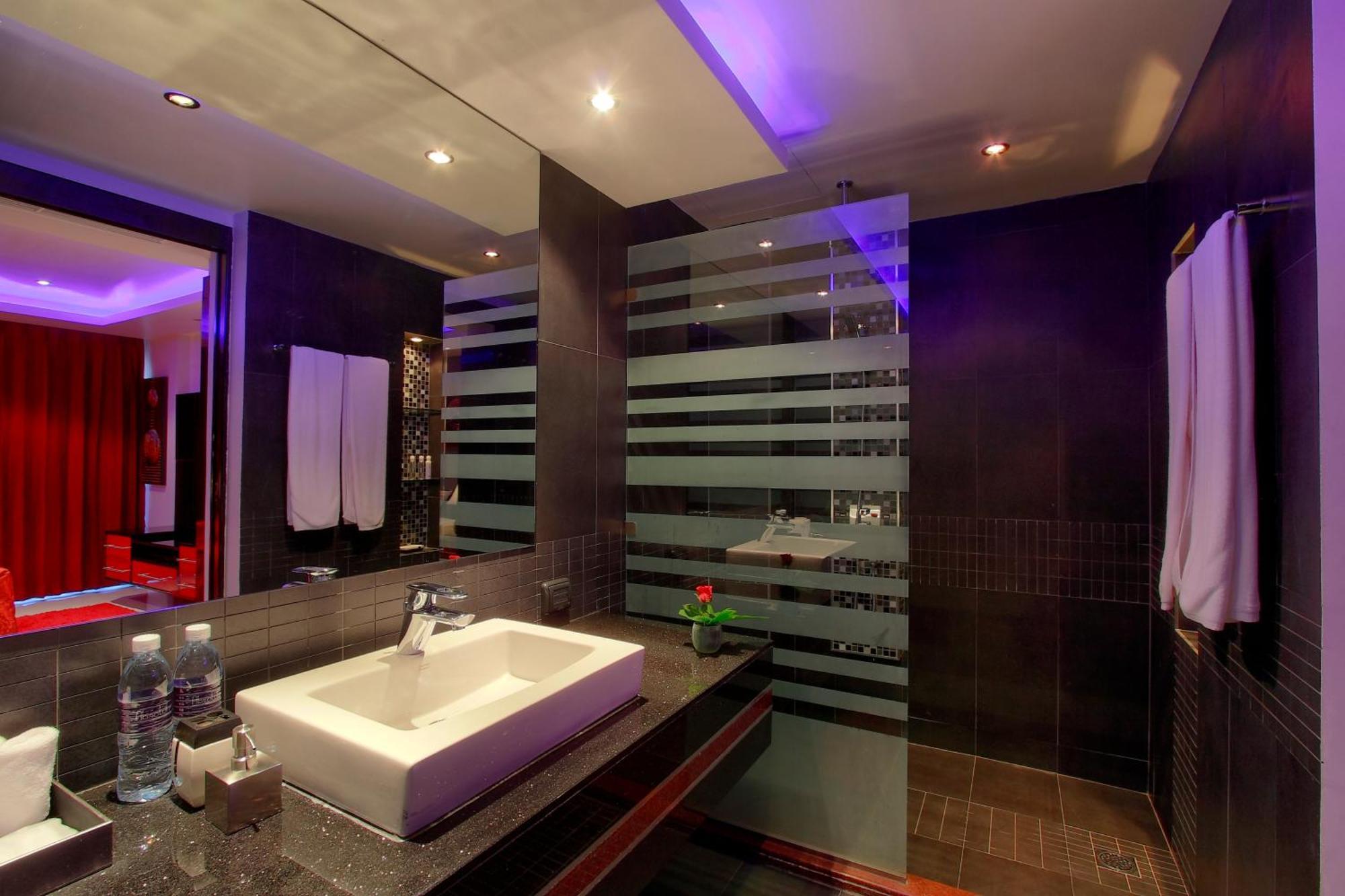 Absolute Bangla Suites Patong Екстер'єр фото